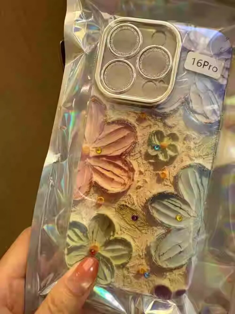 Cream iPhone16 Case